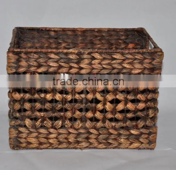 Beautiful Water Hyacinth Basket With Handle photo-4