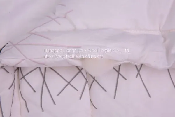 Best Grade Customized Naturally Embossing Soft Bedding Washable Cotton Cashmere Quilt photo-2