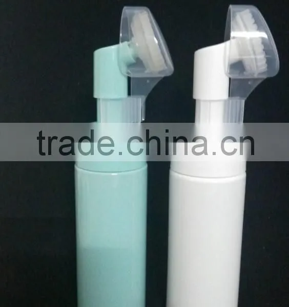 150ml Plastic Cosmetic Foam Pump Bottle With Soft Brush photo-4