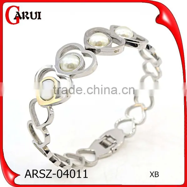 China Supplier Jewelry In Stainless Steel Gold Bangles Models Heart Style photo-3