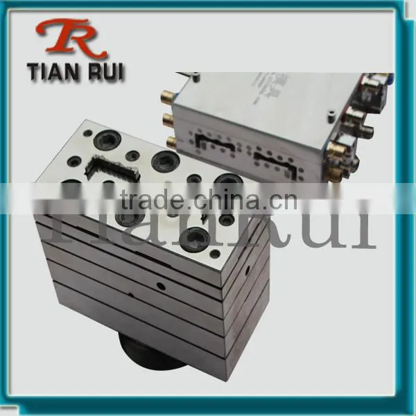 Pvc Wpc Extrusion Mould Door Corner Line Mould photo-4