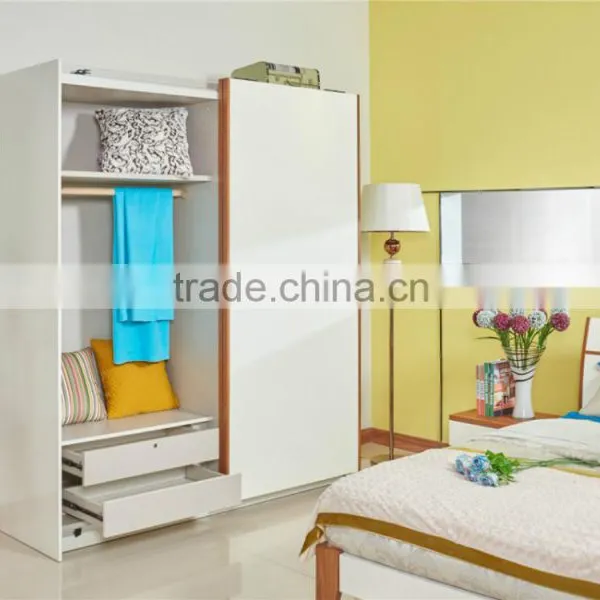 Modern High Glossy Functional Sliding Door Wardrobe photo-3