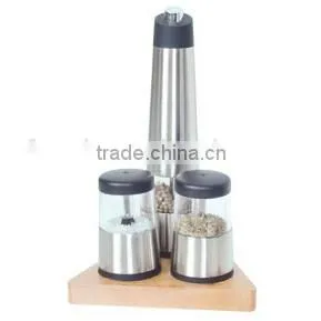 Electric salt+pepper mill