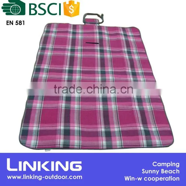 Outdoor Waterproof Picnic Blanket Folds Into Bag photo-4