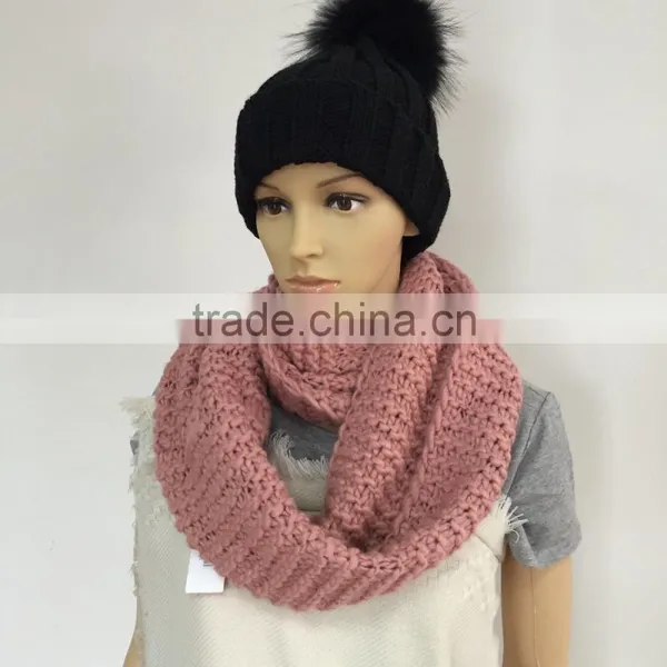 Women Winter Heavy Knit Infinity Scarf photo-5