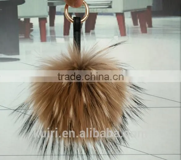 Fashion 15cm Fluffy Raccoon Fur Ball Keychain Real Fox Fur Keychain Fur Pompom Key Chain Pompon Keyring Charm Women Bag Pendant photo-5