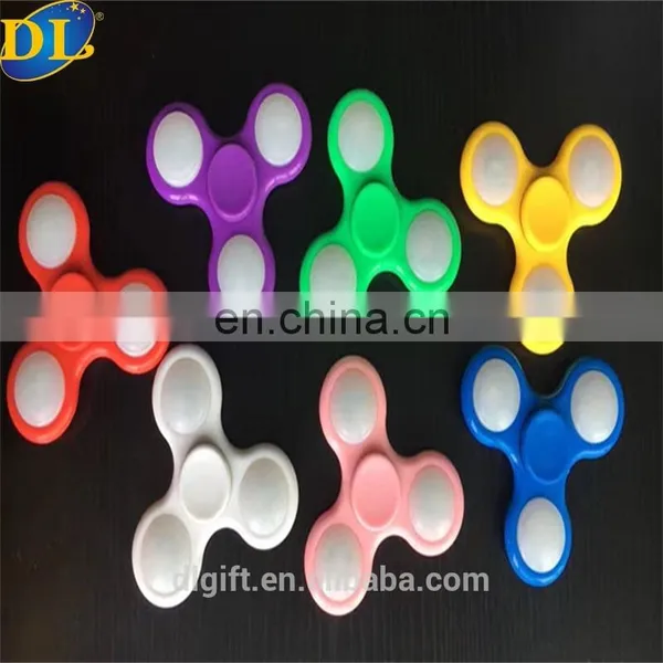 England Best Selling Cheap Plastic Led Light Spinner Toy for Adult