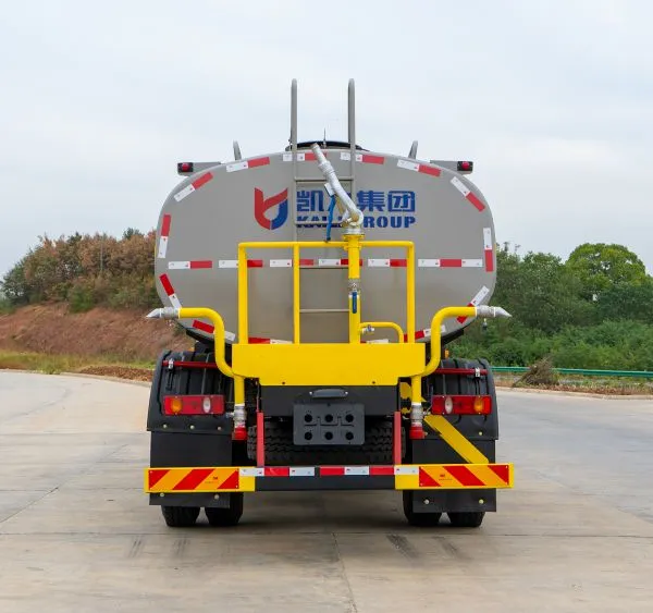 Water Tanker Diesel Street Cleaningtruck Road Sweeper photo-2