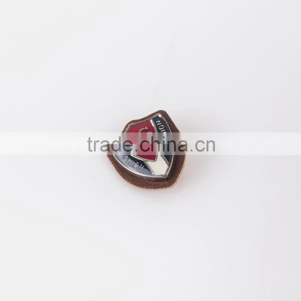 Embroidered Hats Patches pu Patches With Metal Epoxy Logo photo-4