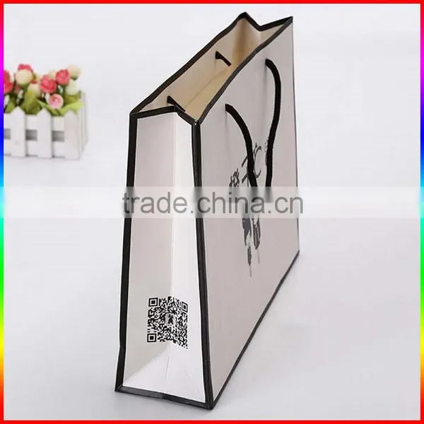 High Quality White Paper Bag for Clothes With Black Printing photo-2