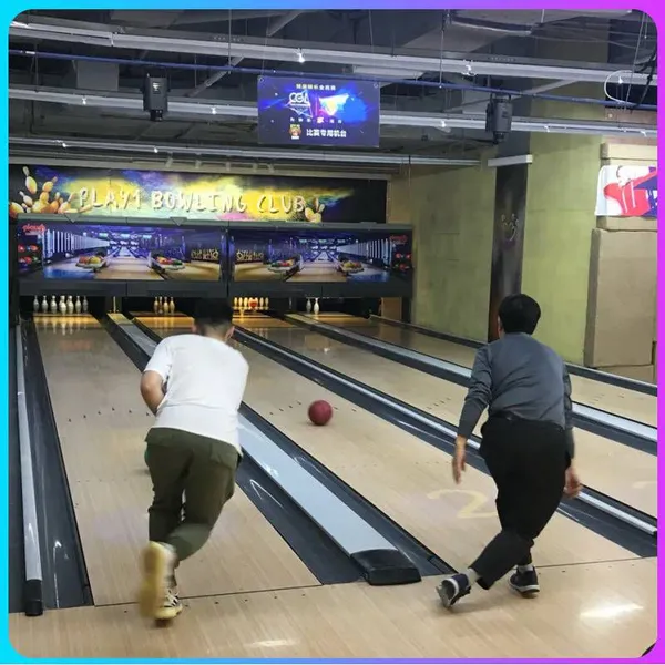 Large Indoor Bowling Track Equipment, Digital Sports Trendy Play Hall for Adult Interaction and Children's Training Experience photo-2