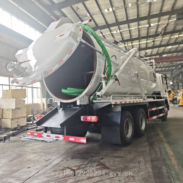 Jiefang 6*4 Rear Double-axle 20-cubic-meter Vacuum Sewage Suction Truck, Liquid Sewage and Fecal Transfer and Suction Truck photo-3