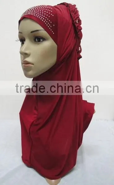 H242 Latest Muslim Hijab Scarf With Flowers on Back photo-2
