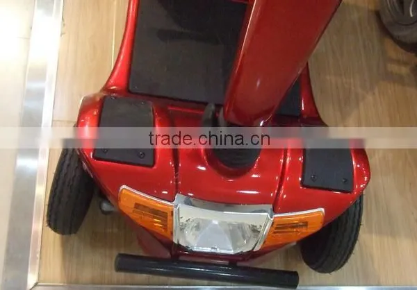 Comfortable and Rotatable Seat Electric Wheelchair With Driving Lamp photo-4