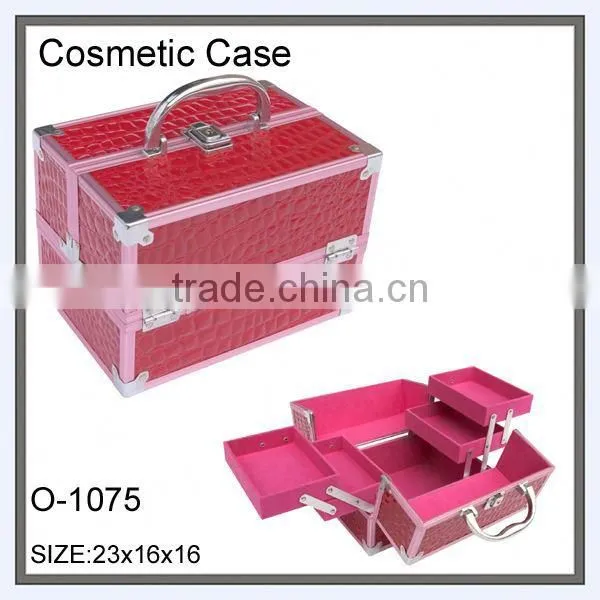 2 layers red rolling cosmetic train case