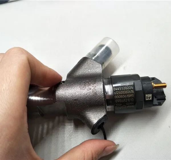 High Quality Common Rail Injector 0445120224 Matching Nozzle DLLA152P1819 photo-4