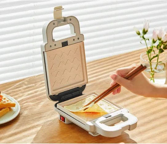 OEM/ODM Sandwich machine breakfast machine /Sandwich maker/ household multi-functional small waffle machine / toaster