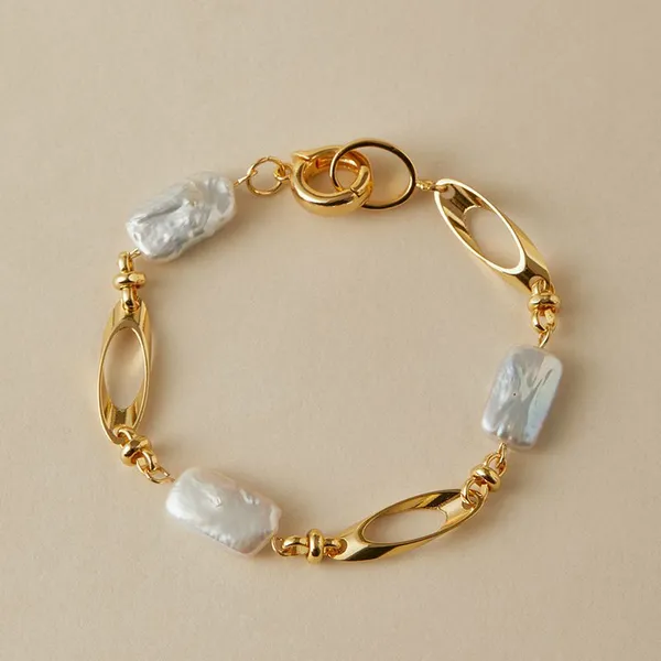 KMJ Springtime Mouth-themed Dopamine Exquisite and Luxurious Jewelry With Lace Trim and Glass Rhinestones Bracelet . photo-4