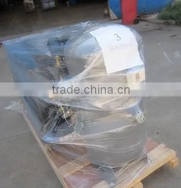 4 Cavity Automatic Blow Moulding Machine photo-2