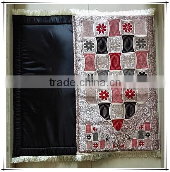 High Quality Jacquard Muslim Prayer Mat With Foam Backing and Zipper Quality Choice photo-2