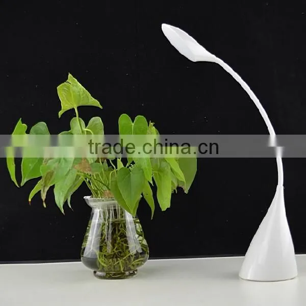New Style Eye-protection Reading LED Lamp With Energy-saving Function photo-3