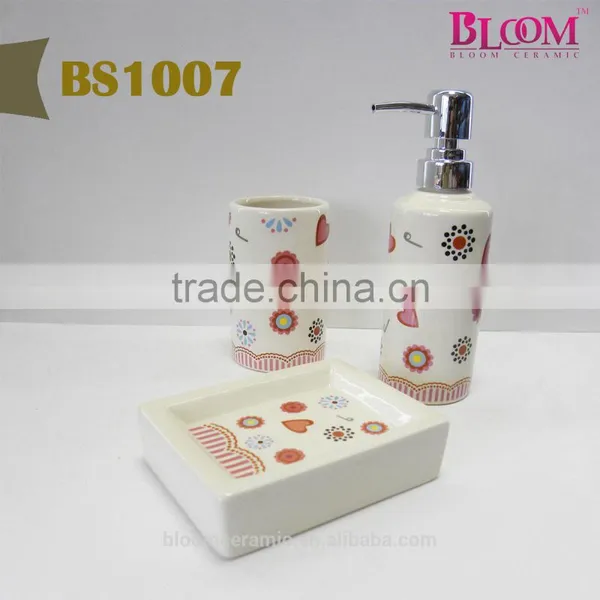Ceramic Cheap Bathroom Accessories Sets photo-3
