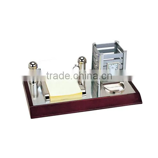 Zinc Alloy Pen Holder Desk Top Pen Holder Wooden Base Pen Holder
