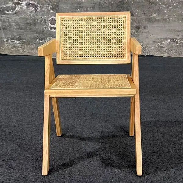 Free Sample Natural Luxurious Wooden Wholesale Dining Chairs Solid Wood Hotel Restaurant Dining Chairs