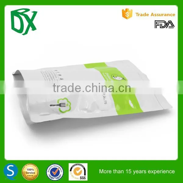 2015 New Product Custom Aluminum Foil Packaging Bags Cartoon Printed Zip Lock Bag for Snack Food Packaging photo-4