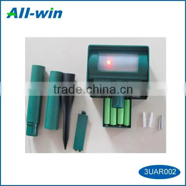 Outdoor & Indoor Use Animal Control Item Solar Ultrasonic Powered Animal Repeller With Rechargeable Battery photo-2