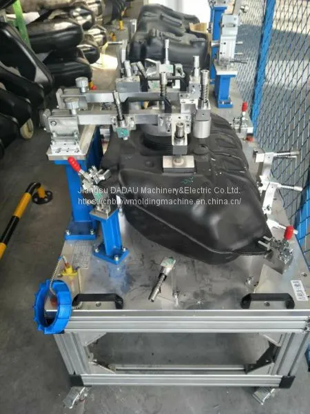 6 Layers Car Fuel Tanks Blow Molding Machine photo-3