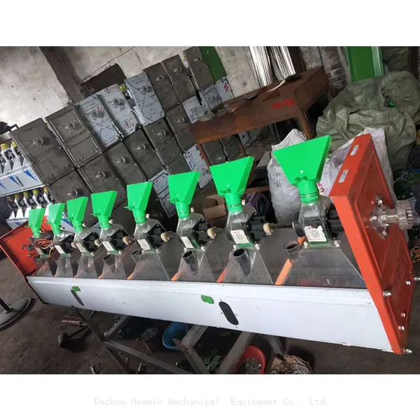 Precision Fertilizer Applicator Used for Tractor