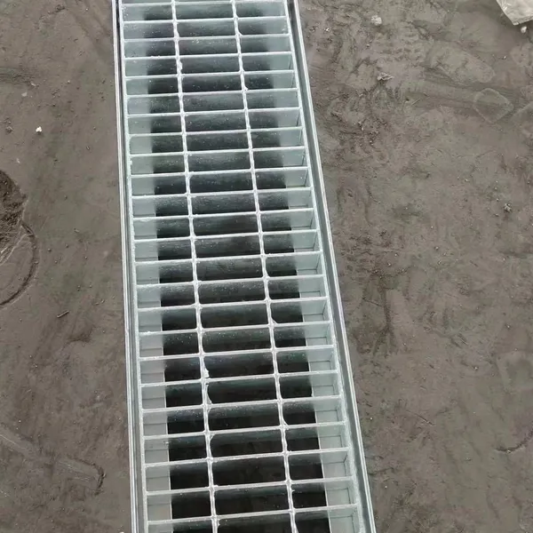 Hot-dip Galvanized Steel Grating, Industrial Drainage Ditch Cover, Sewage Treatment Ditch Cover, Trash Rack Grid. Customizable by the Manufacturer. photo-4