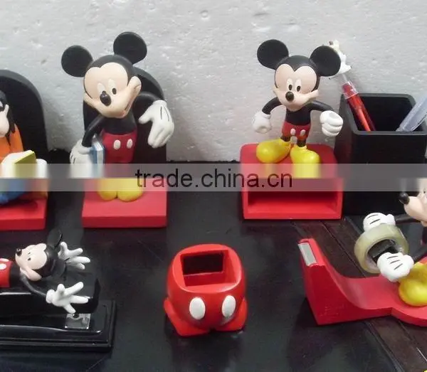 Custom Resin Figurine Mickey Family Animation Statues photo-3