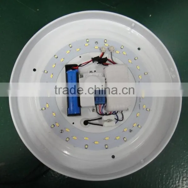 Motion Sensor Lamp With a Light Sensor photo-2