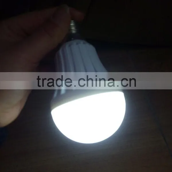 Smart Rechargeable Led Bulb E27 B22 7W With Build-in Battery Emergency 5 Hours China Zhongshan Factory Cheap Price Battery Bulb photo-2