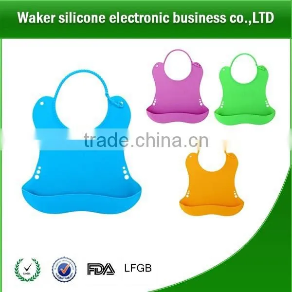 Cartoon Face Pattern Non-toxic Soft Waterproof Silicone Baby Bid With Crumb Catcher for Feeding Kids Infant photo-6
