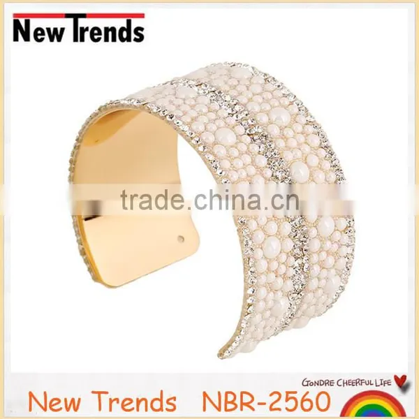 New Arrival Hot Sale Gold Rhinestone and Pearl Bangle photo-2