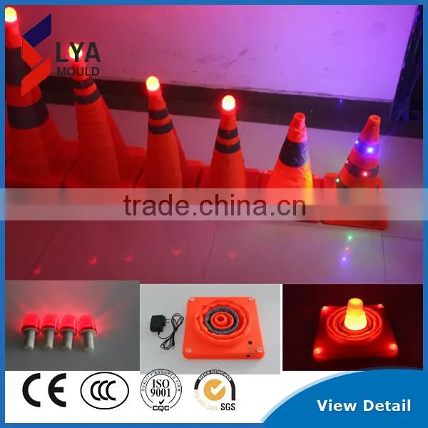 2016 LED Light Traffic Sign Safety Plastic LED Traffic Light Cone At Night Road Hot Selling