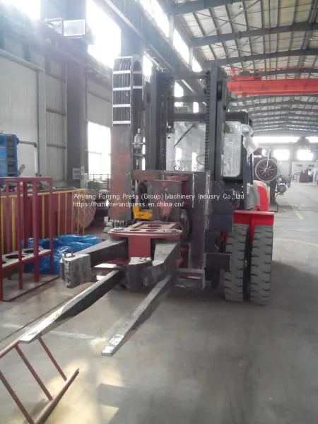 1T Mobile Charging Manipulator for Loading photo-3