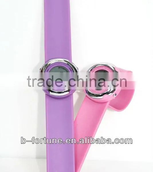 LP1180 Silicone Strap LCD Plastic Digital Movement Promotional Slap on Watch photo-2