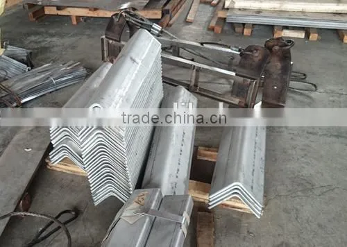 Hot Rolled SS400-SS540 Series Equal Angle Steels photo-4
