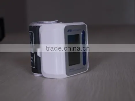 Wrist Blood Pressure Monitor UB-352 Medical Devices photo-5