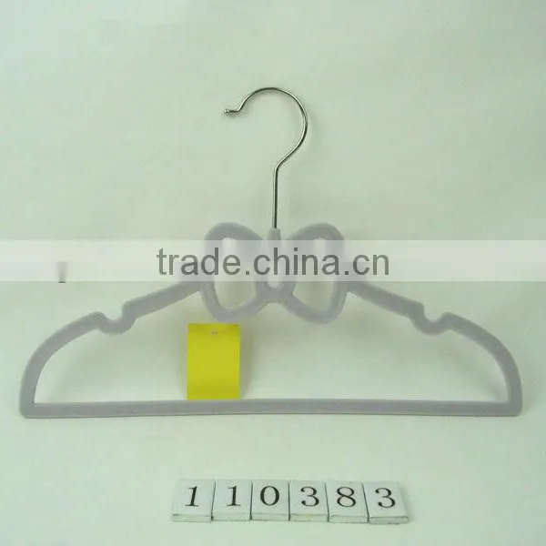 Magic Non-slip Soft Touch Velvet Hanger for Children