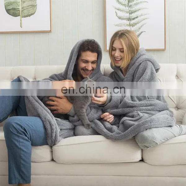 Versatile Microfiber Polyester Fabric Fluffy Lightweight Durable Wearable Sherpa Blanket photo-2