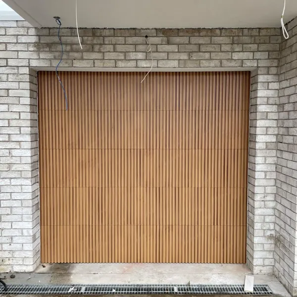 Modern Aluminum Garage Door Manufacturer | Durable Automatic Garage Doors for Villa, Home & Garage Projects photo-3