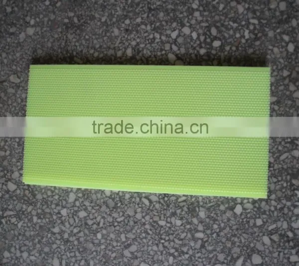 Wholesale Plastic Wax Foundation Sheet for Apis Mellifera Beekeeping Equipments photo-2