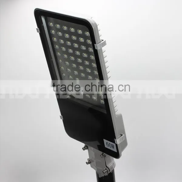 New Arrival Die-casing Aluminum Lamp Body 60w Solar Led Street Light photo-2