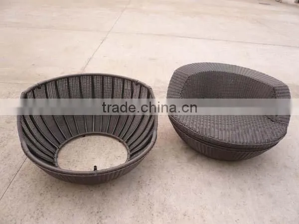 Outdoor Round Shape Stackable Wicker Sofa Set photo-5