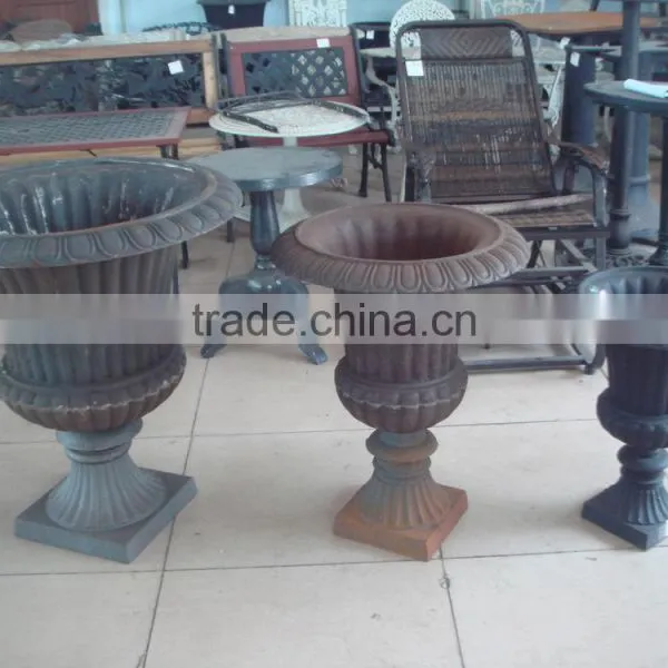 Hot Sale Cast Iron Metal Garden Flower Pot Urn Planter photo-4